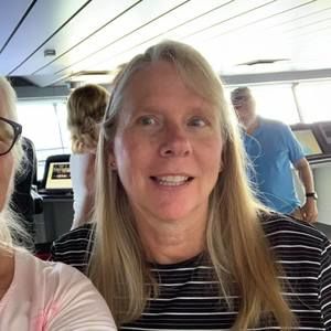 Meet your Posher, Debi